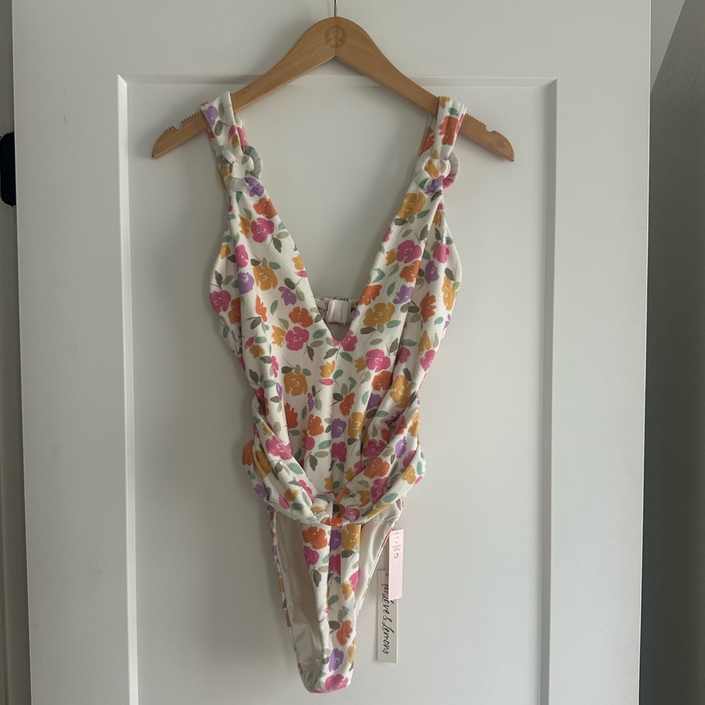 NWT For Love & Lemons Cydney One Piece Swim Size Medium
